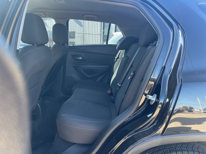 Chevrolet Trax Vehicle Full-screen Gallery Image 9