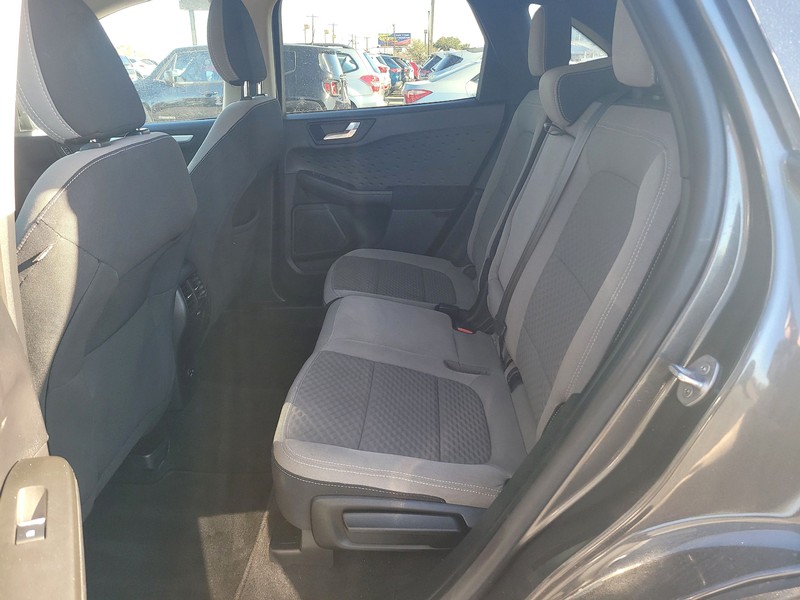 Ford Escape Vehicle Full-screen Gallery Image 10