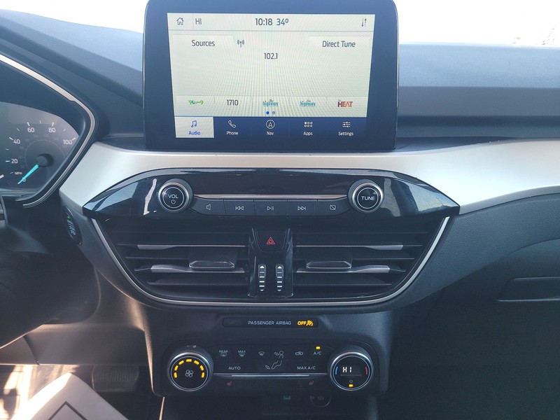 Ford Escape Vehicle Full-screen Gallery Image 12