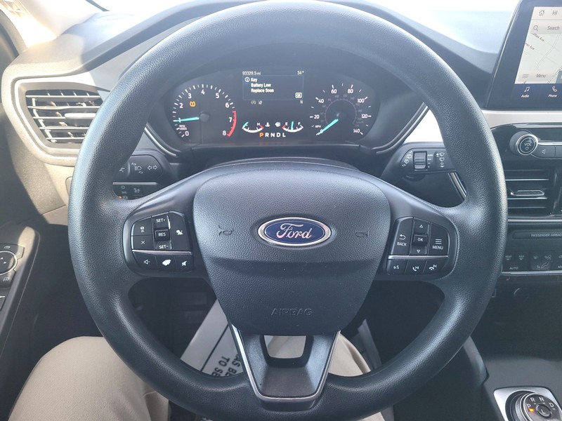 Ford Escape Vehicle Full-screen Gallery Image 14