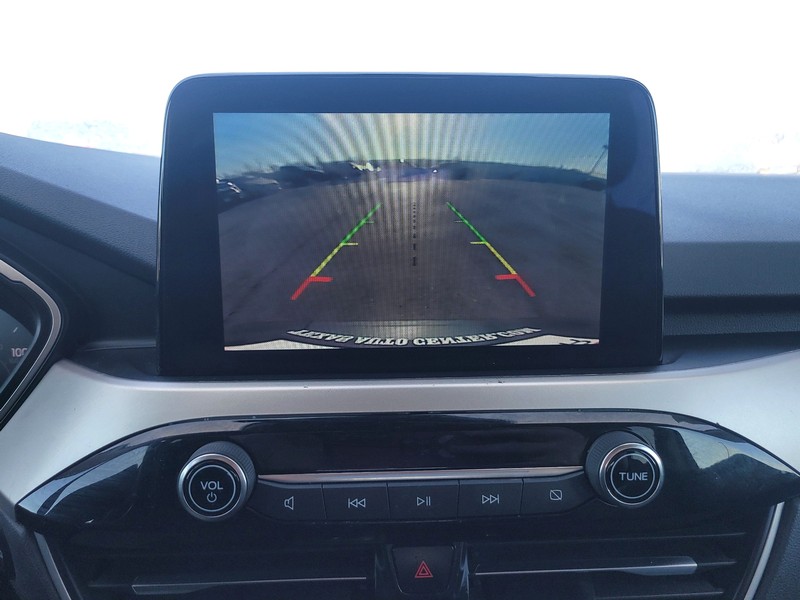 Ford Escape Vehicle Full-screen Gallery Image 18