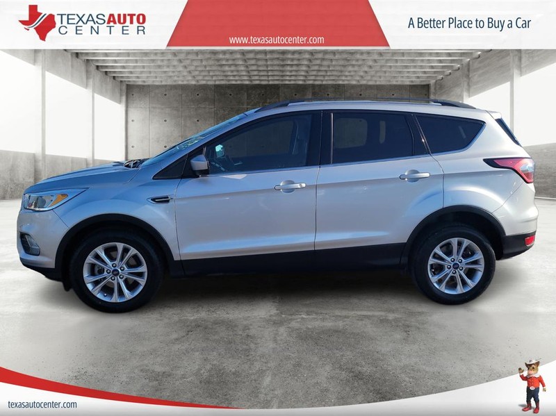 Ford Escape Vehicle Full-screen Gallery Image 5