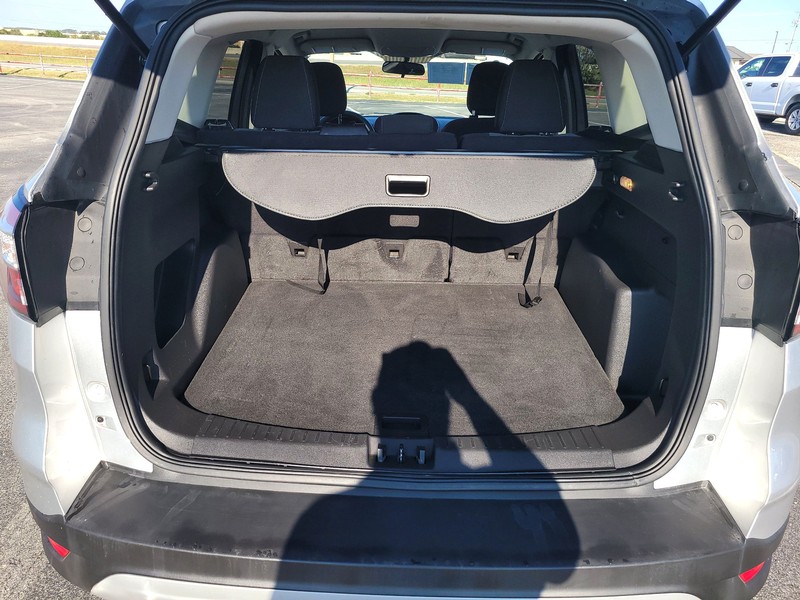 Ford Escape Vehicle Full-screen Gallery Image 11