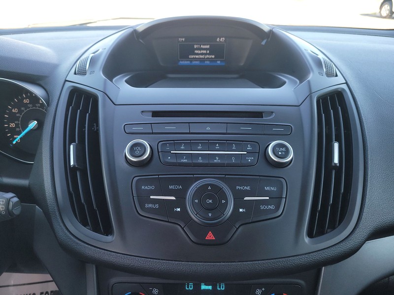 Ford Escape Vehicle Full-screen Gallery Image 12