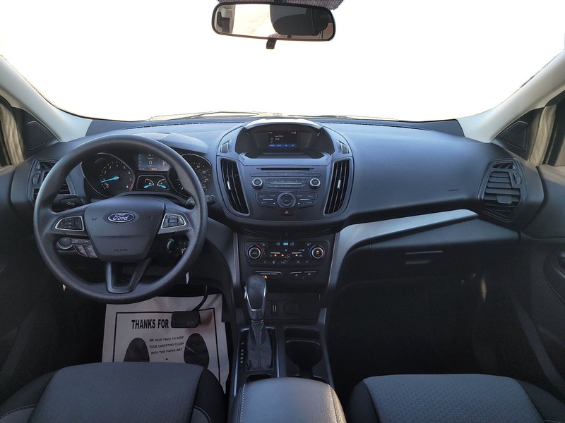 Ford Escape Vehicle Full-screen Gallery Image 16