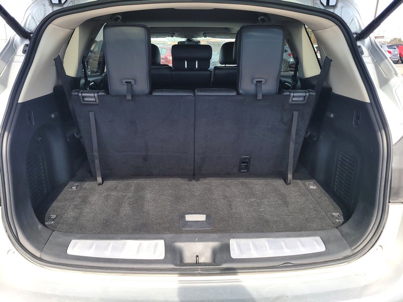 INFINITI QX60 Vehicle Full-screen Gallery Image 10