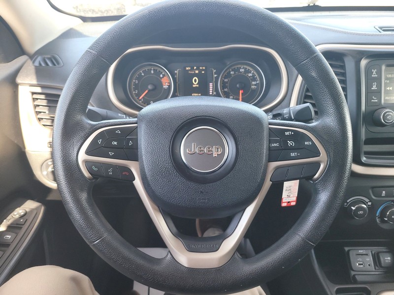 Jeep Cherokee Vehicle Full-screen Gallery Image 14