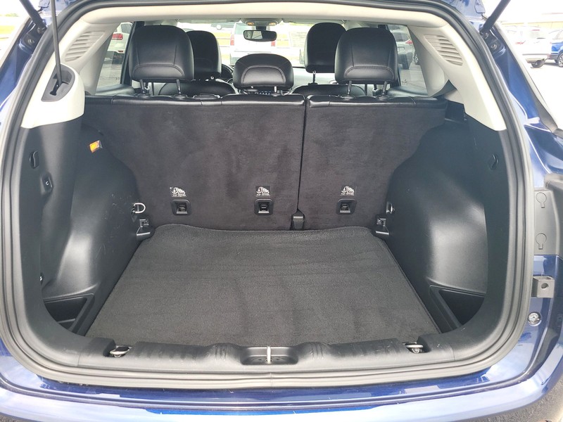 Jeep Compass Vehicle Full-screen Gallery Image 11