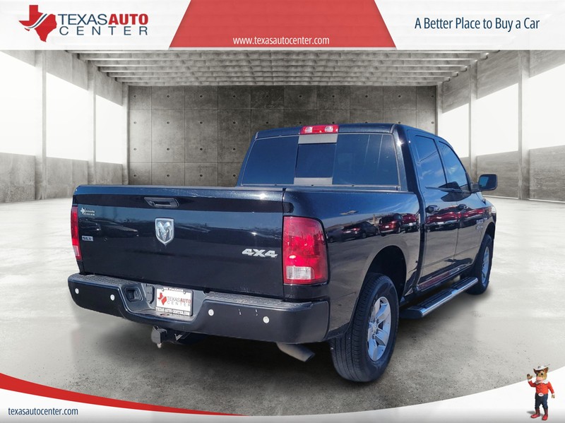 Ram 1500 Classic Vehicle Full-screen Gallery Image 04