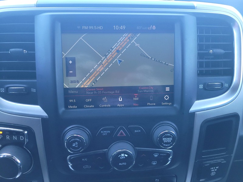 Ram 1500 Classic Vehicle Full-screen Gallery Image 14