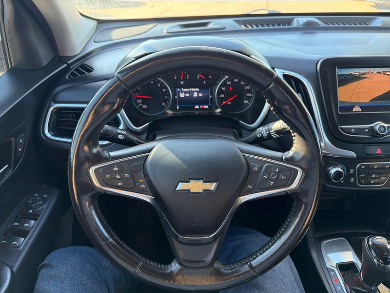 Chevrolet Equinox Vehicle Full-screen Gallery Image 14