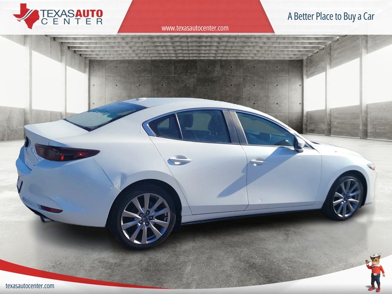 Mazda Mazda3 Sedan Vehicle Full-screen Gallery Image 06