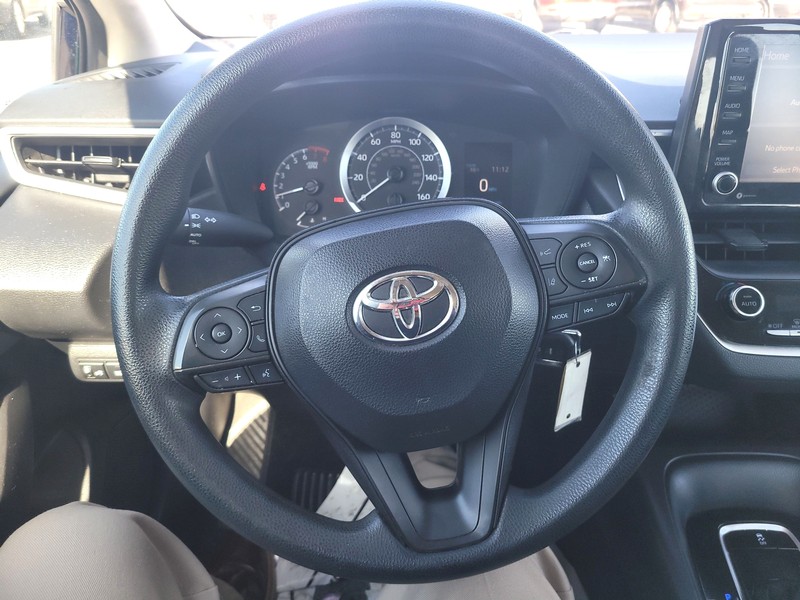 Toyota Corolla Vehicle Full-screen Gallery Image 12