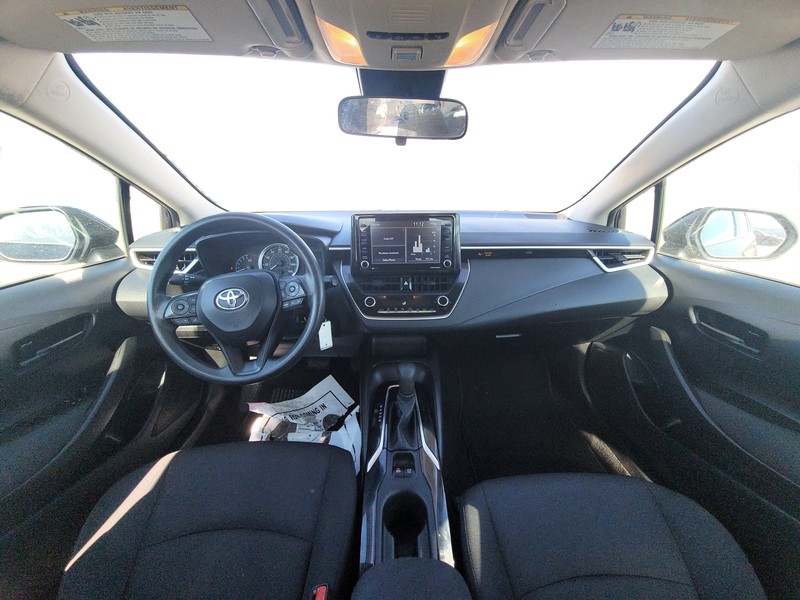 Toyota Corolla Vehicle Full-screen Gallery Image 13