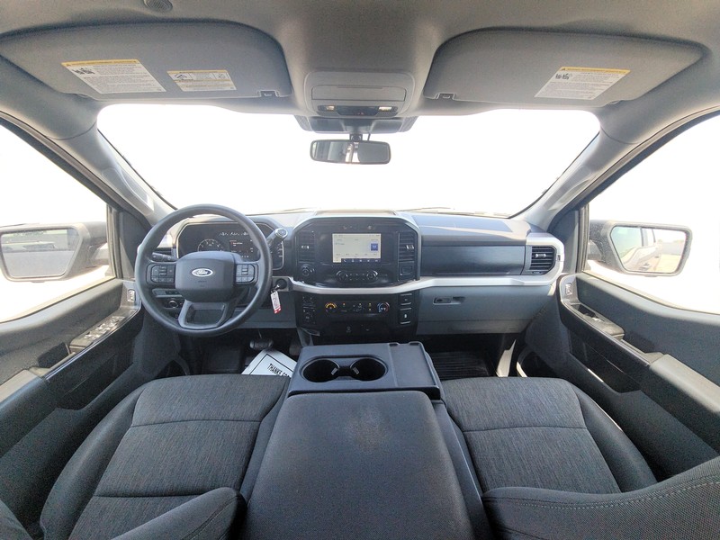 Ford F-150 Vehicle Full-screen Gallery Image 14