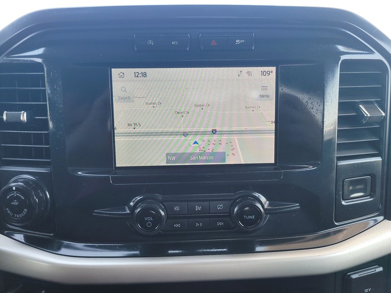 Ford F-150 Vehicle Full-screen Gallery Image 16