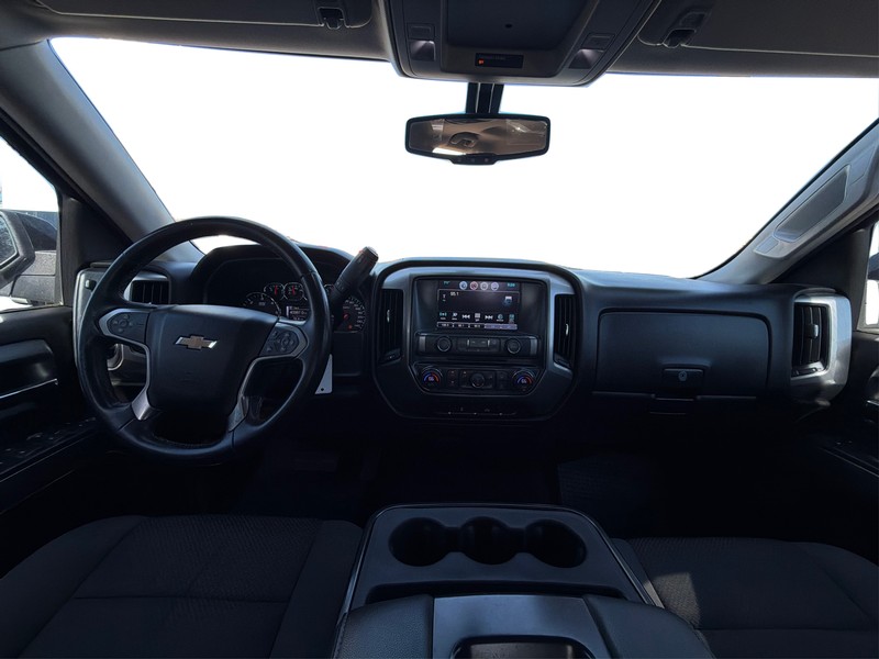 Chevrolet Silverado 1500 Vehicle Full-screen Gallery Image 16