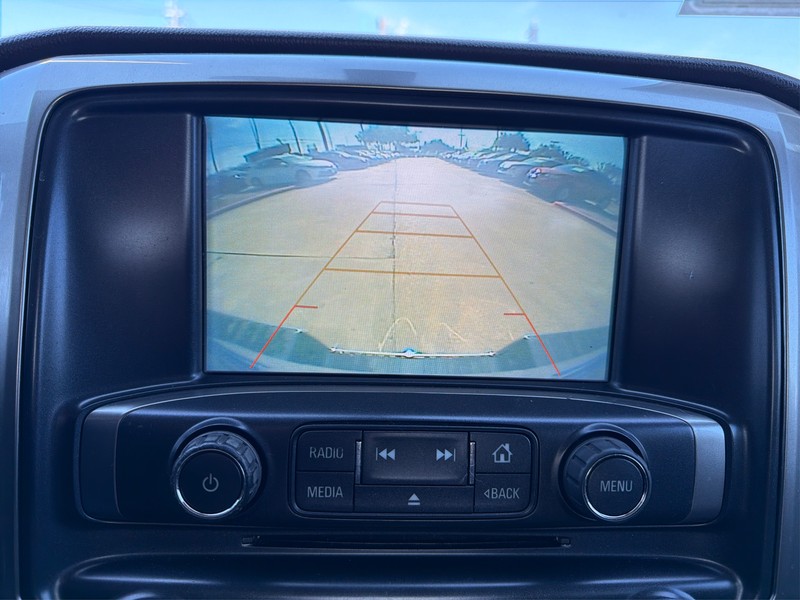 Chevrolet Silverado 1500 Vehicle Full-screen Gallery Image 17