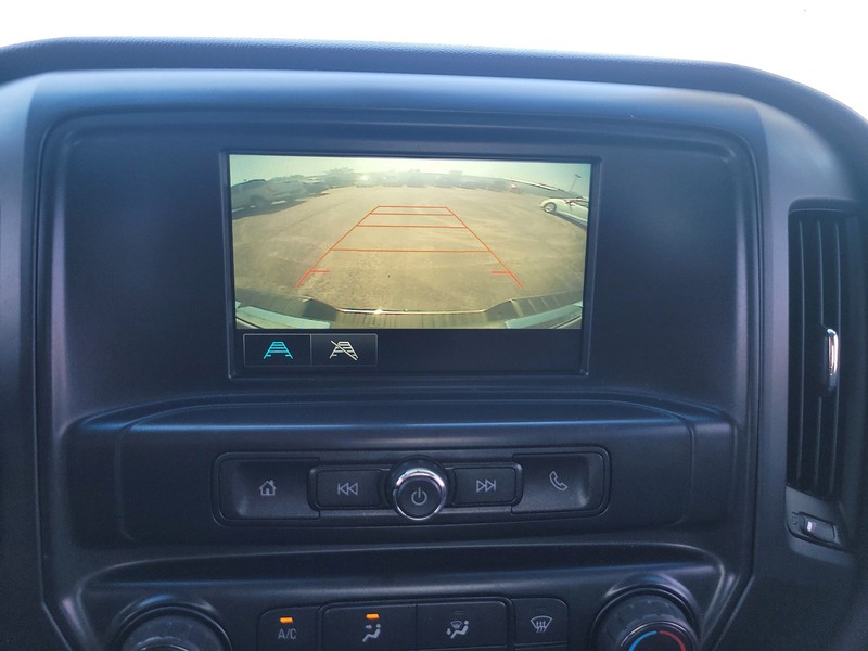 GMC Sierra 1500 Vehicle Full-screen Gallery Image 16