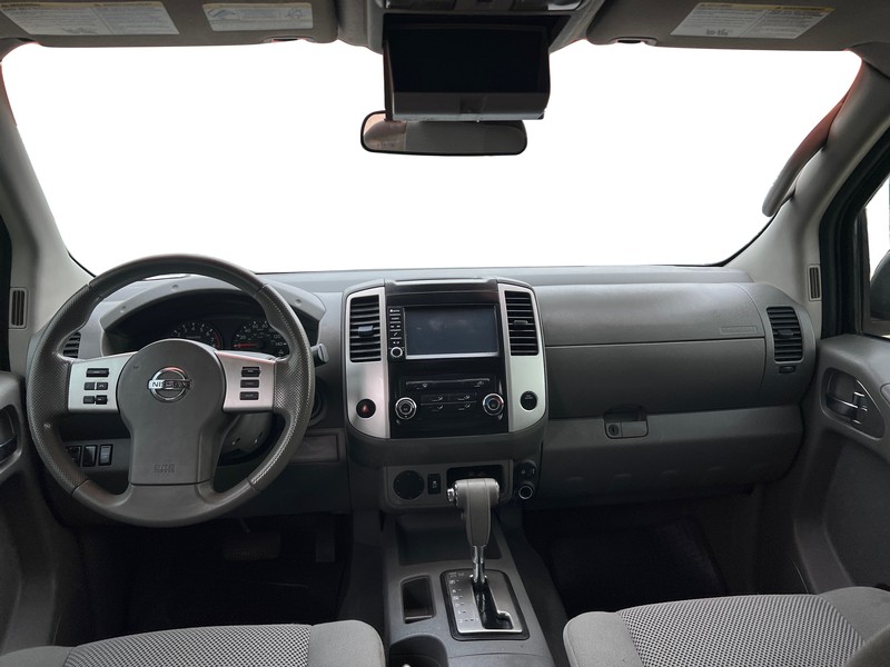 Nissan Frontier Vehicle Full-screen Gallery Image 13