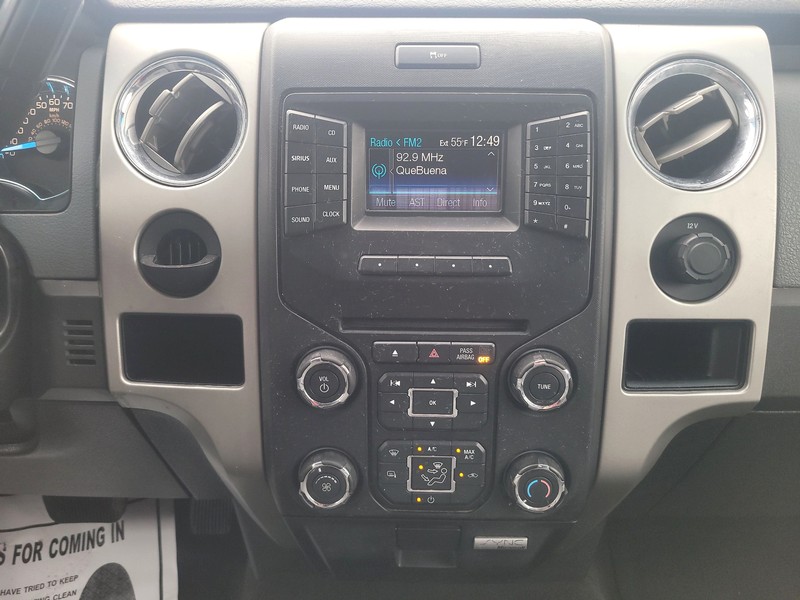 Ford F-150 Vehicle Full-screen Gallery Image 11