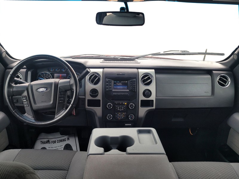 Ford F-150 Vehicle Full-screen Gallery Image 15