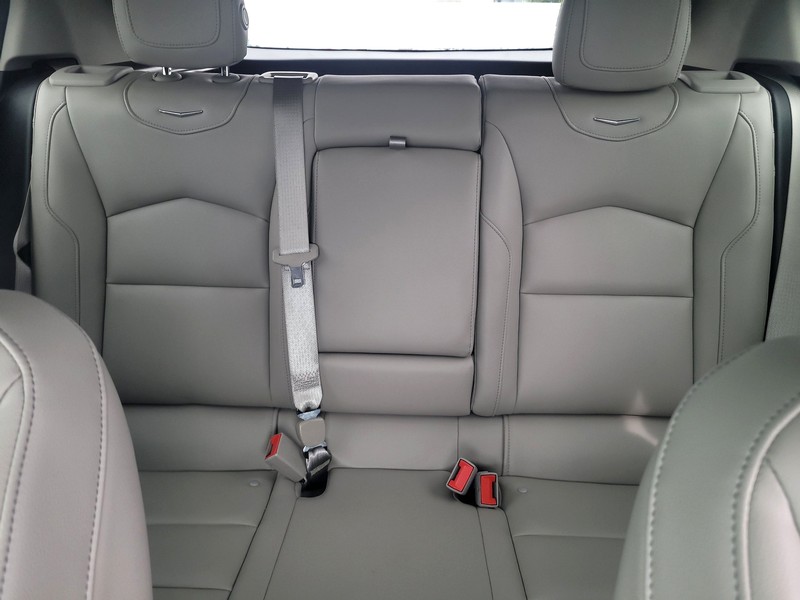 Cadillac XT4 Vehicle Full-screen Gallery Image 13