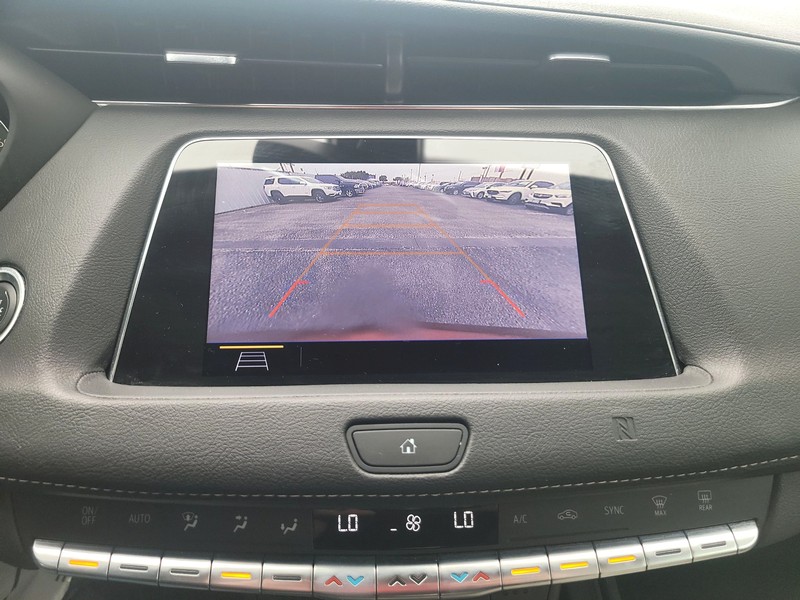 Cadillac XT4 Vehicle Full-screen Gallery Image 17