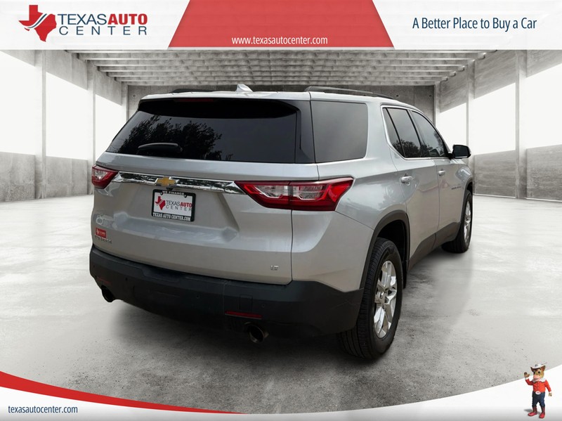 Chevrolet Traverse Vehicle Full-screen Gallery Image 07