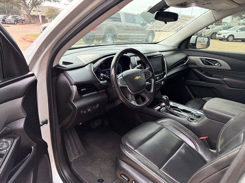 Chevrolet Traverse Vehicle Full-screen Gallery Image 09