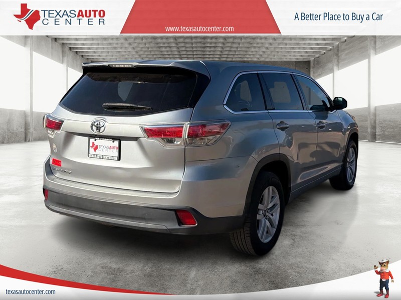 Toyota Highlander Vehicle Full-screen Gallery Image 07