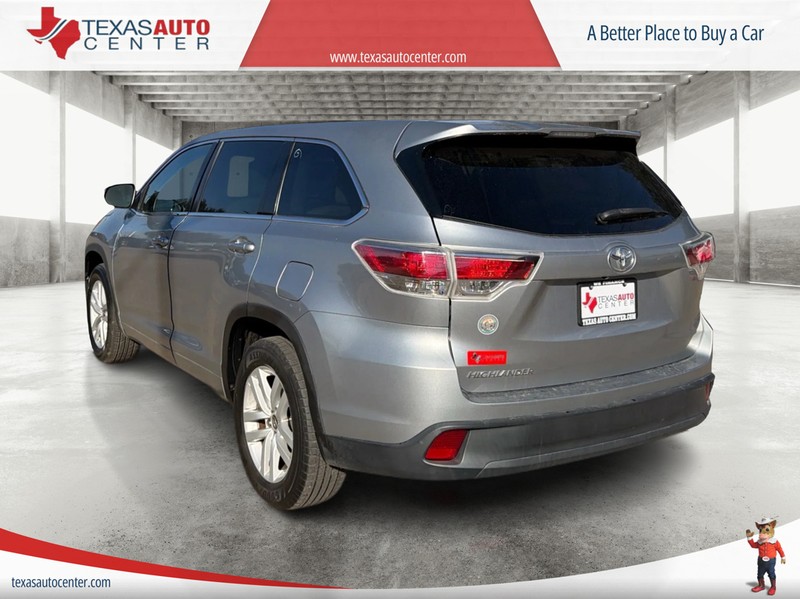 Toyota Highlander Vehicle Full-screen Gallery Image 08