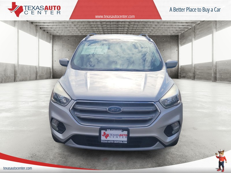 Ford Escape Vehicle Full-screen Gallery Image 03