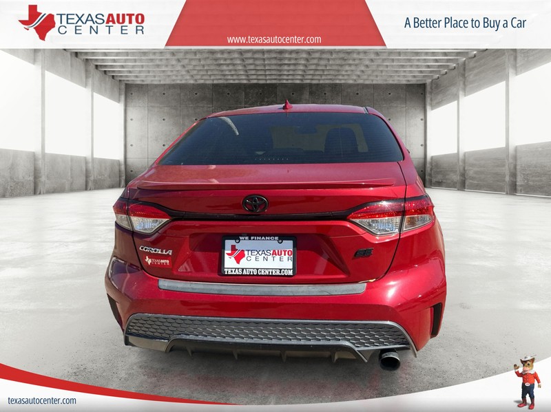 Toyota Corolla Vehicle Full-screen Gallery Image 5