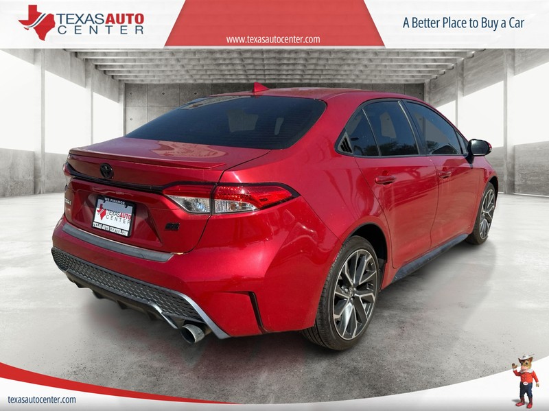 Toyota Corolla Vehicle Full-screen Gallery Image 6