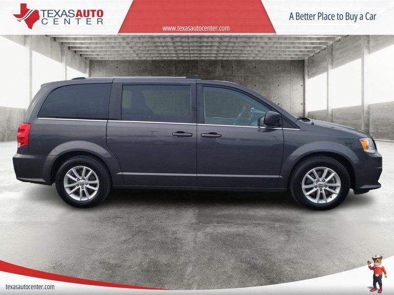 Dodge Grand Caravan Vehicle Full-screen Gallery Image 03
