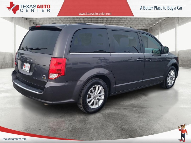 Dodge Grand Caravan Vehicle Full-screen Gallery Image 04