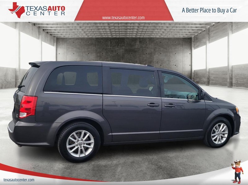 Dodge Grand Caravan Vehicle Full-screen Gallery Image 05