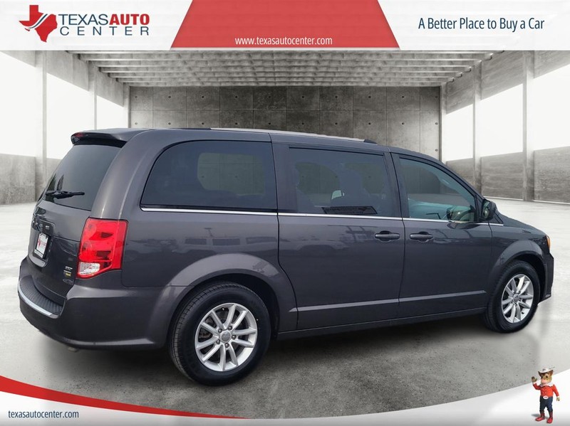 Dodge Grand Caravan Vehicle Full-screen Gallery Image 07