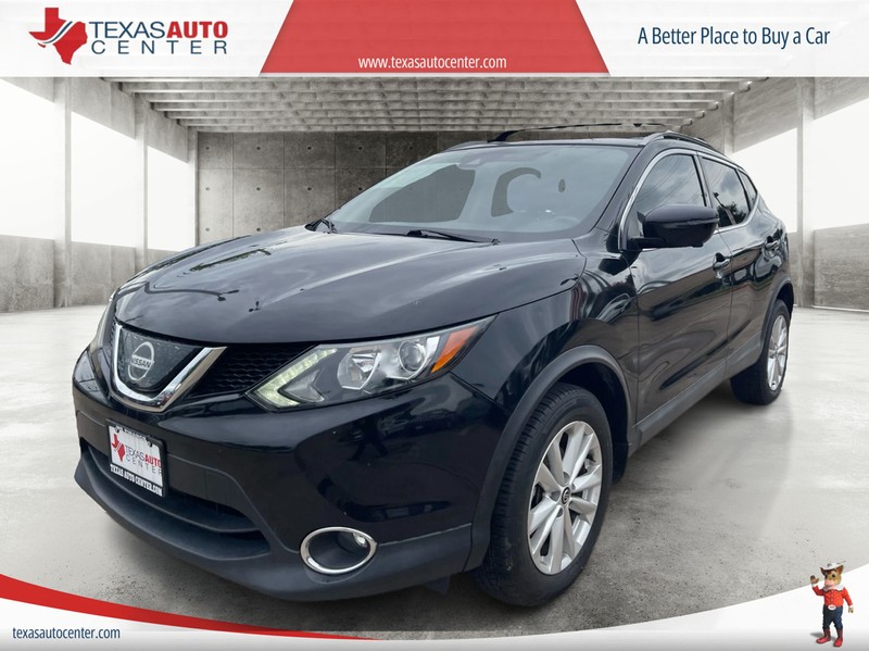 Nissan Rogue Sport Vehicle Full-screen Gallery Image 02