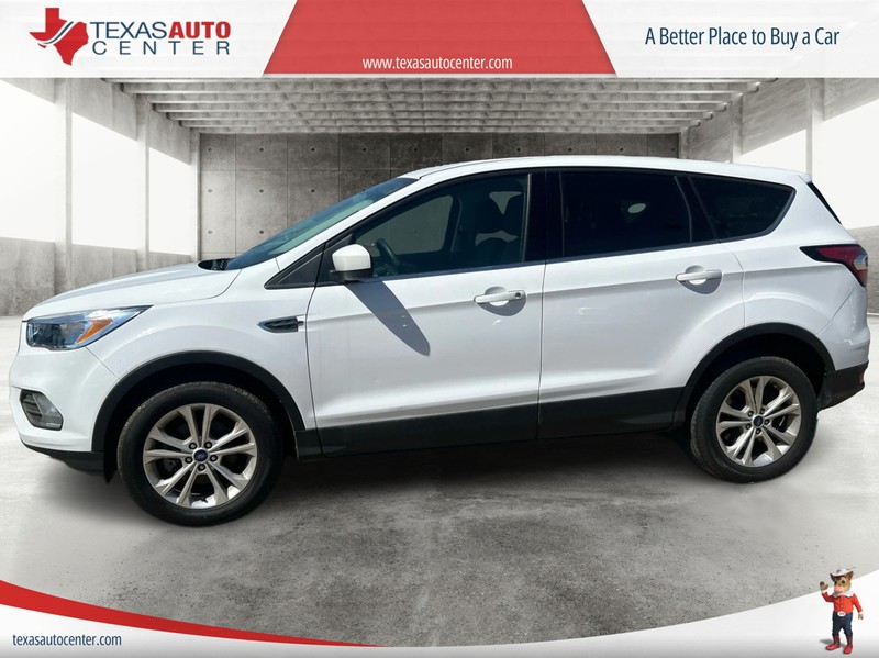 Ford Escape Vehicle Full-screen Gallery Image 5