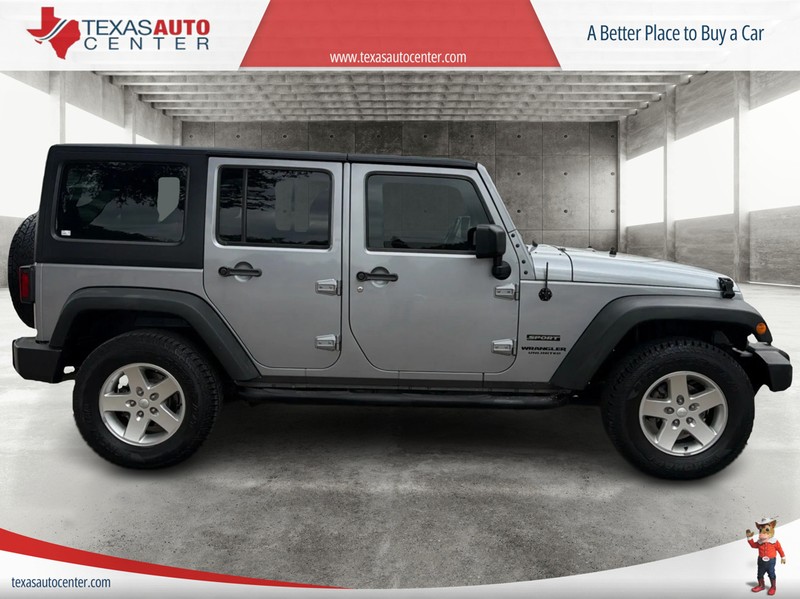 Jeep Wrangler Unlimited Vehicle Full-screen Gallery Image 4