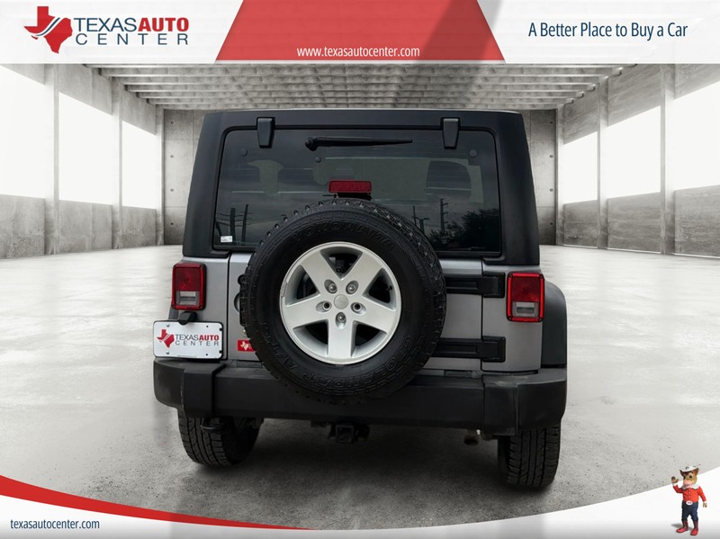 Jeep Wrangler Unlimited Vehicle Full-screen Gallery Image 6