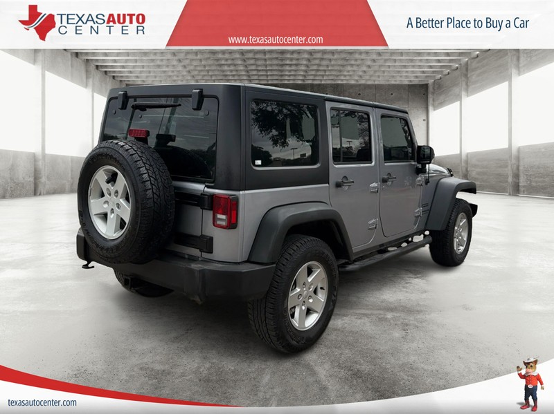 Jeep Wrangler Unlimited Vehicle Full-screen Gallery Image 7