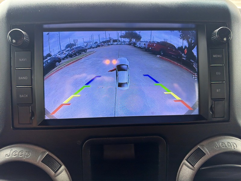 Jeep Wrangler Unlimited Vehicle Full-screen Gallery Image 18