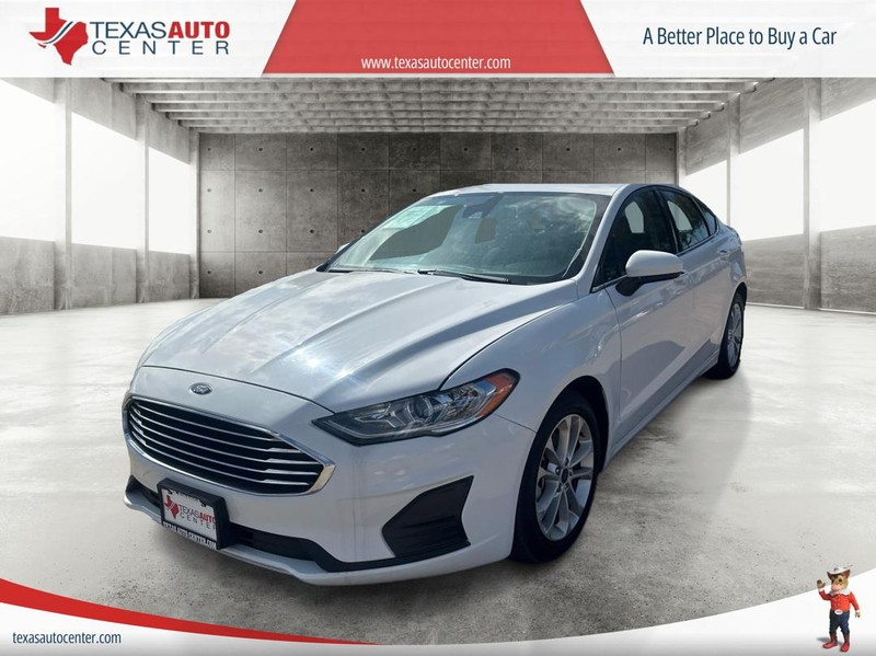 Ford Fusion Vehicle Full-screen Gallery Image 2