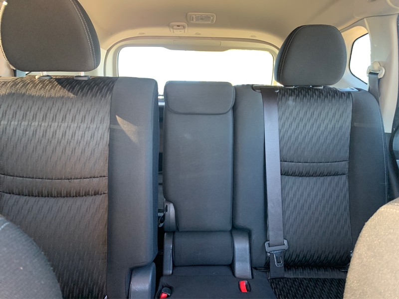 Nissan Rogue Vehicle Full-screen Gallery Image 12