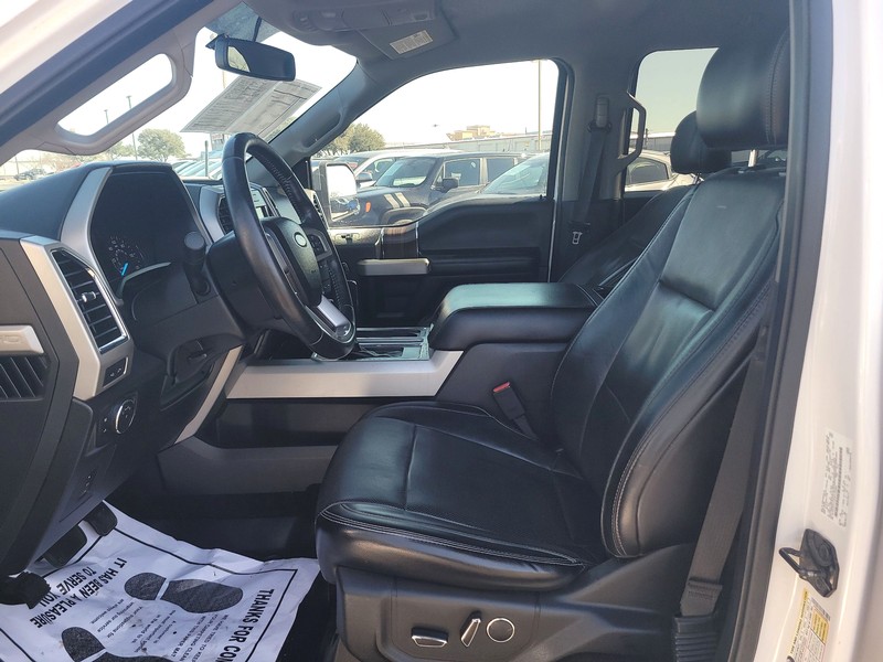 Ford F-150 Vehicle Full-screen Gallery Image 9