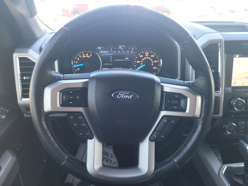 Ford F-150 Vehicle Full-screen Gallery Image 13