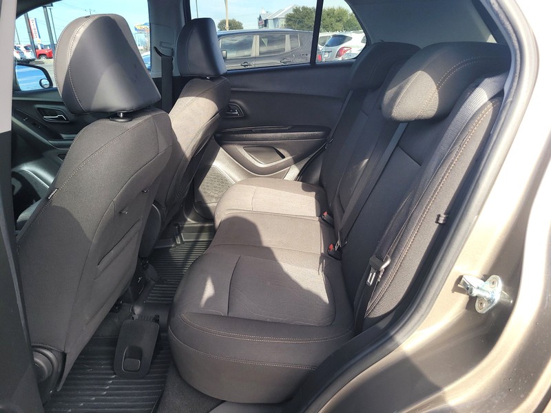 Chevrolet Trax Vehicle Full-screen Gallery Image 10